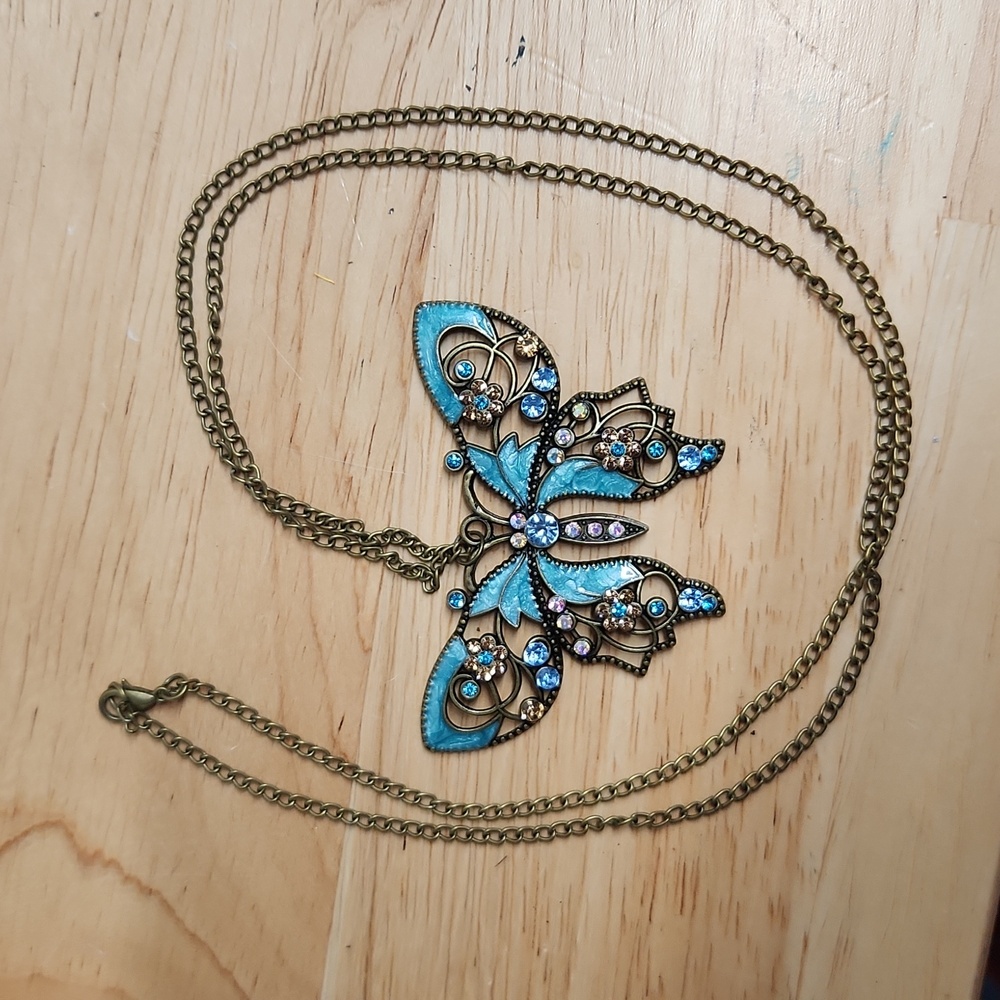 Butterfly Necklace 30" - Picture 4 of 4